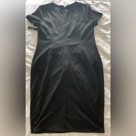 NWT NYC Women’s Knee Length Black Dress, Short Sleeve, 3-Button Pockets; Size XL - Picture 5 of 7